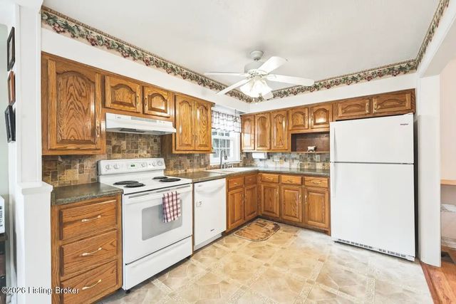 3323 Wellingmoor Ave, Louisville, KY 40218
