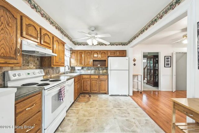 3323 Wellingmoor Ave, Louisville, KY 40218