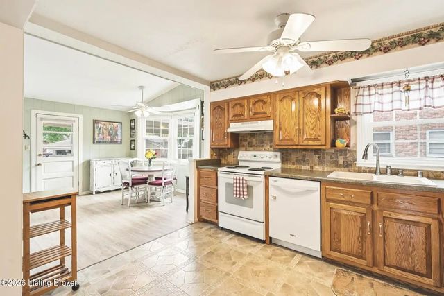 3323 Wellingmoor Ave, Louisville, KY 40218