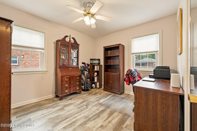3323 Wellingmoor Ave, Louisville, KY 40218