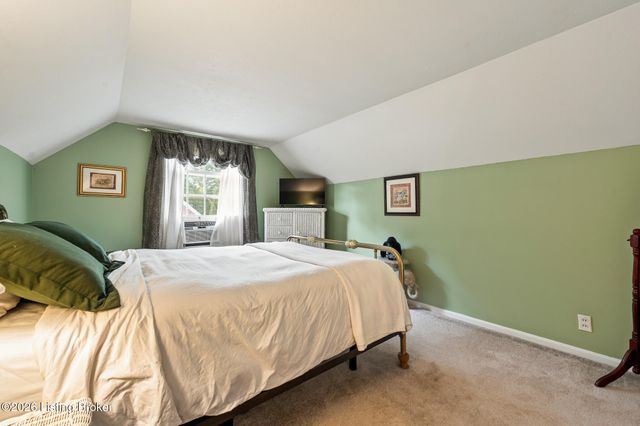 3323 Wellingmoor Ave, Louisville, KY 40218