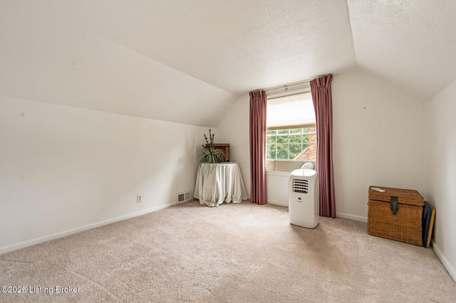 3323 Wellingmoor Ave, Louisville, KY 40218