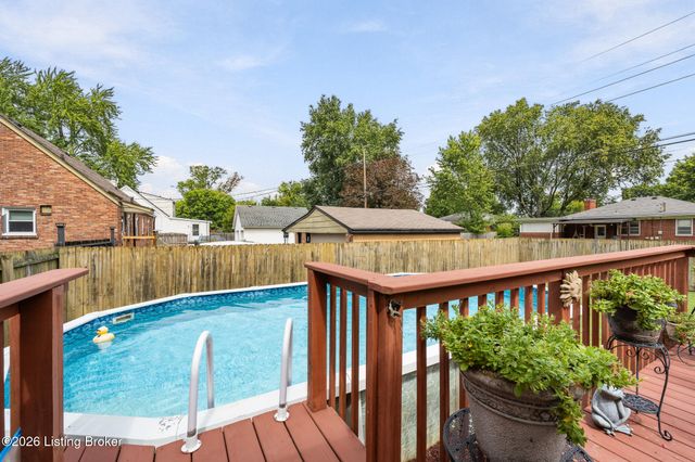 3323 Wellingmoor Ave, Louisville, KY 40218