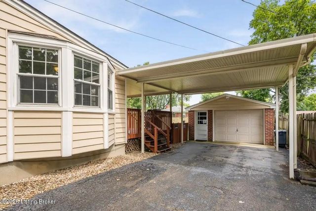 3323 Wellingmoor Ave, Louisville, KY 40218