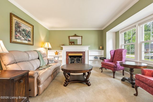 3323 Wellingmoor Ave, Louisville, KY 40218