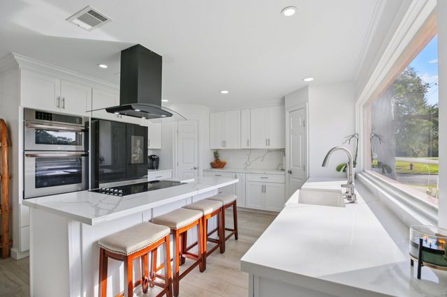 1506 Colorado Avenue, La Marque, TX 77568