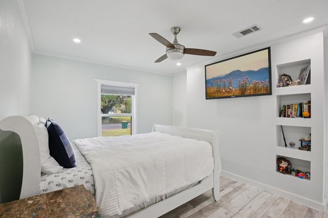 1506 Colorado Avenue, La Marque, TX 77568