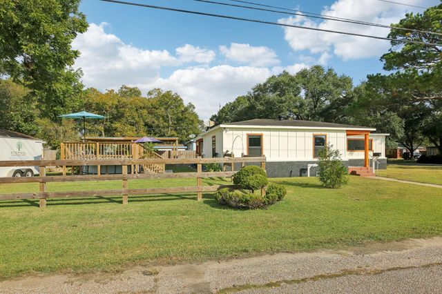 1506 Colorado Avenue, La Marque, TX 77568