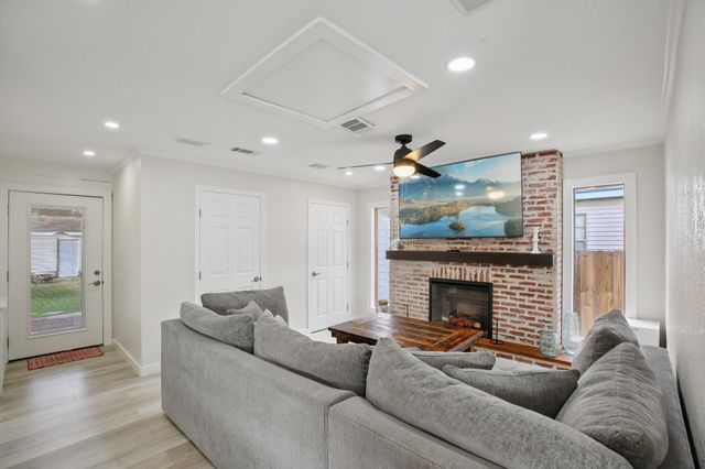 1506 Colorado Avenue, La Marque, TX 77568