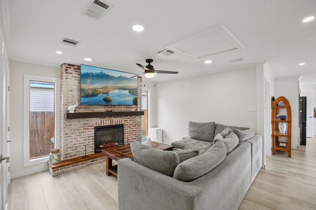 1506 Colorado Avenue, La Marque, TX 77568