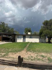 1509 Stull Drive, Las Cruces, NM 88001