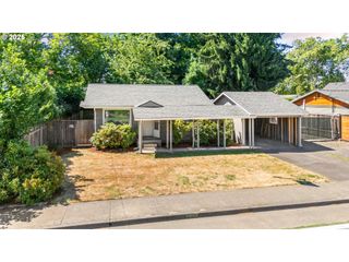 3186 WILLAKENZIE Rd, Eugene, OR 97401