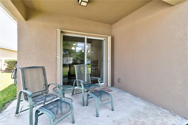 1591 Lexington Square SW, Vero Beach, FL 32962