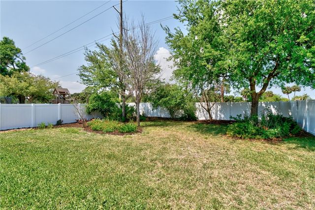 1591 Lexington Square SW, Vero Beach, FL 32962