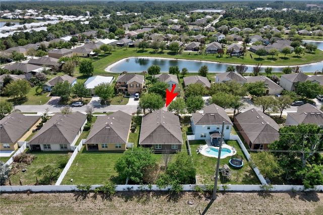 1591 Lexington Square SW, Vero Beach, FL 32962