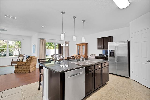 1591 Lexington Square SW, Vero Beach, FL 32962