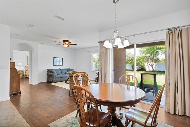 1591 Lexington Square SW, Vero Beach, FL 32962