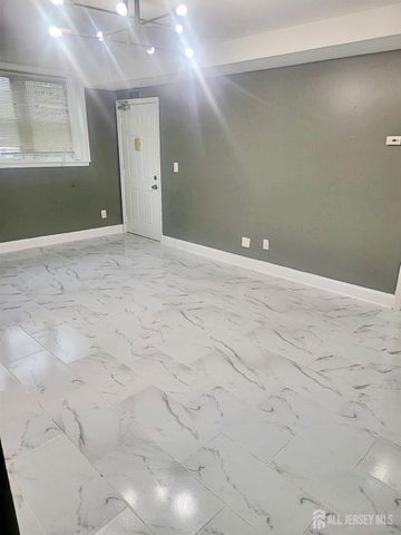 274 College Drive, Edison, NJ 08817