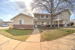 6028 Kit Carson Drive, Hanover Park, IL 60133