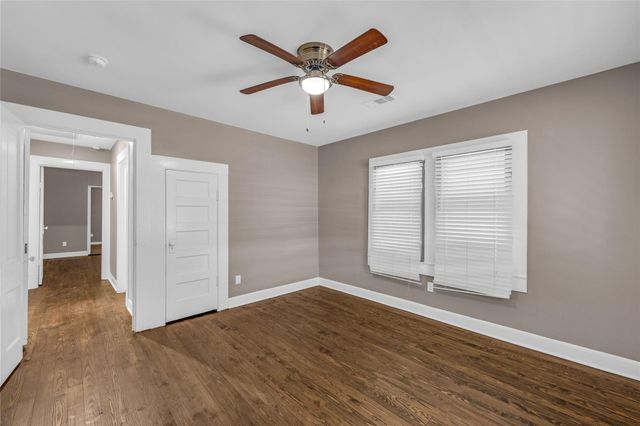 4102 Ursuline Street, Galveston, TX 77550