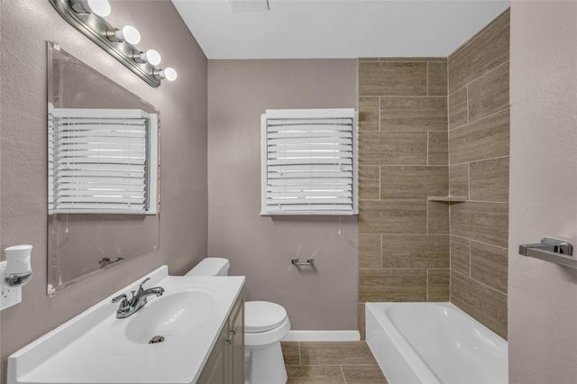 4102 Ursuline Street, Galveston, TX 77550