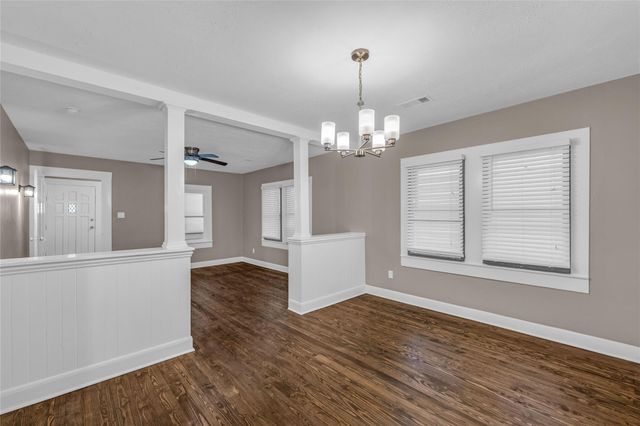 4102 Ursuline Street, Galveston, TX 77550
