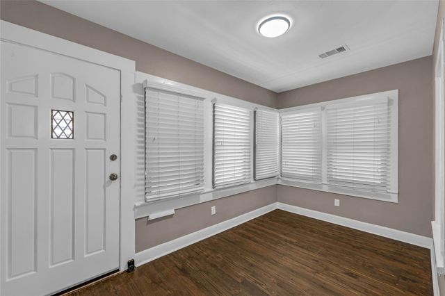 4102 Ursuline Street, Galveston, TX 77550