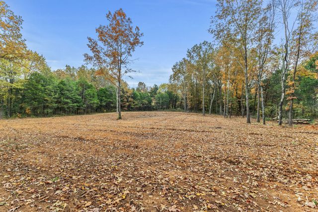 4136 Shores Rd, Murfreesboro, TN 37128