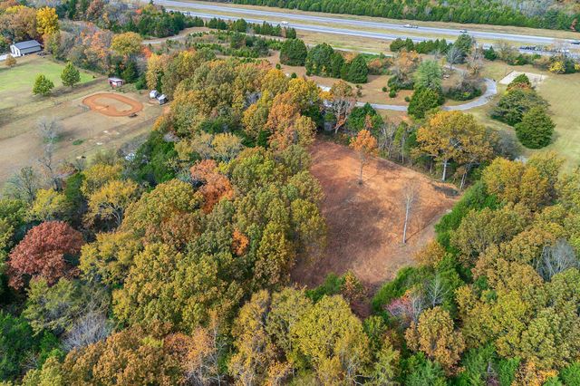 4136 Shores Rd, Murfreesboro, TN 37128