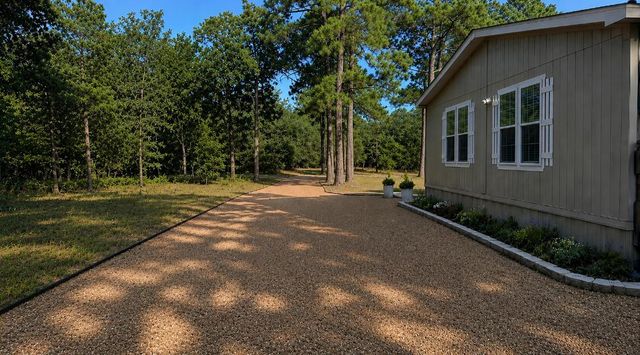 438 Kellar RD, Smithville, TX 78957