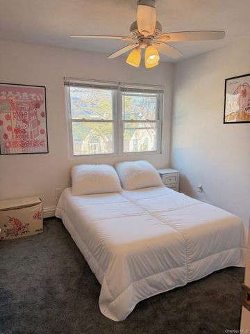 10 Silver Court, Ridge, NY 11961