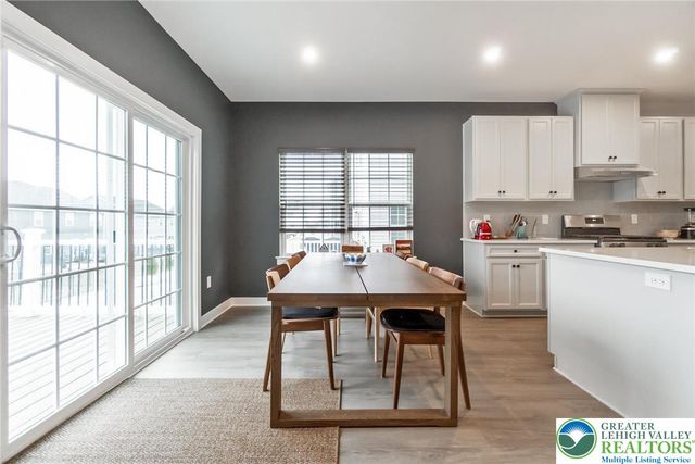 820 Hendon Lane, North Catasauqua Bor, PA 18032