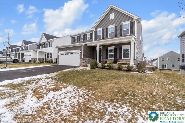 820 Hendon Lane, North Catasauqua Bor, PA 18032