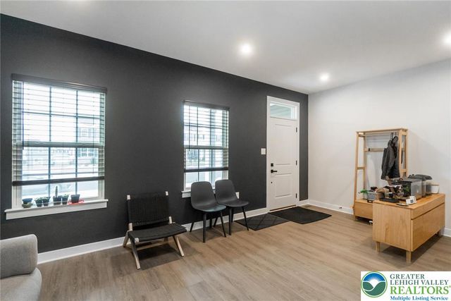 820 Hendon Lane, North Catasauqua Bor, PA 18032