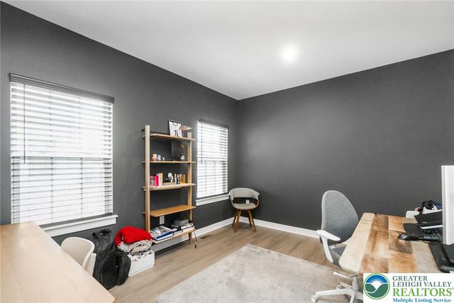 820 Hendon Lane, North Catasauqua Bor, PA 18032