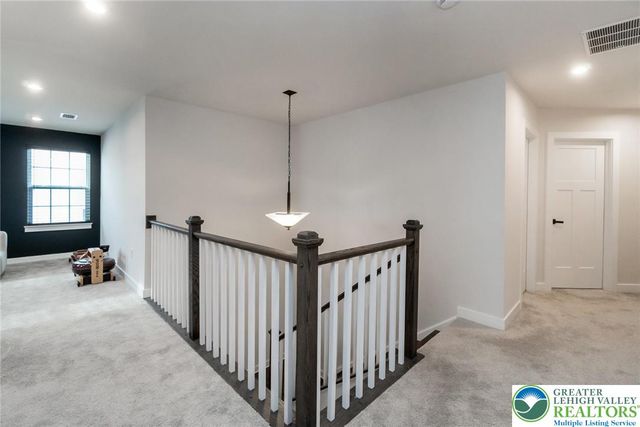 820 Hendon Lane, North Catasauqua Bor, PA 18032