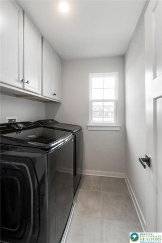 820 Hendon Lane, North Catasauqua Bor, PA 18032