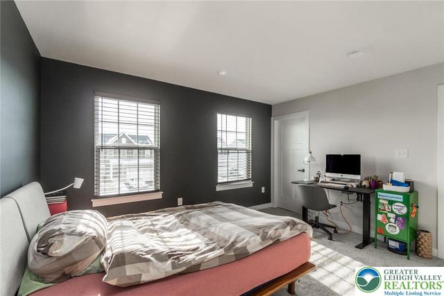 820 Hendon Lane, North Catasauqua Bor, PA 18032