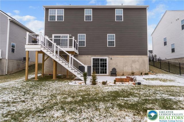 820 Hendon Lane, North Catasauqua Bor, PA 18032