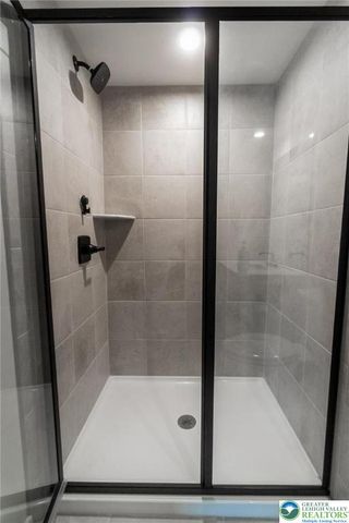 820 Hendon Lane, North Catasauqua Bor, PA 18032