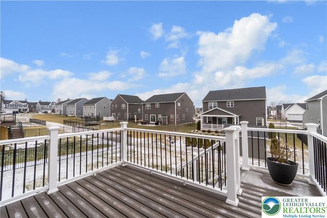 820 Hendon Lane, North Catasauqua Bor, PA 18032