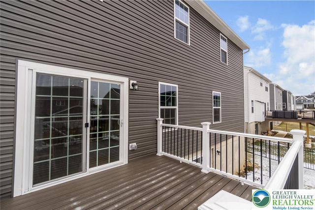 820 Hendon Lane, North Catasauqua Bor, PA 18032