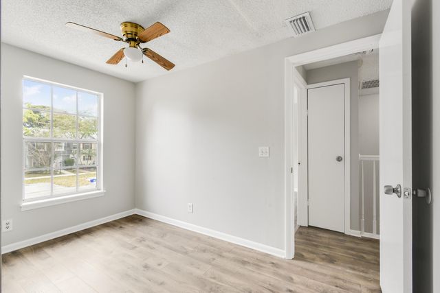 110 OLD ENGLISH Court, Jupiter, FL 33458