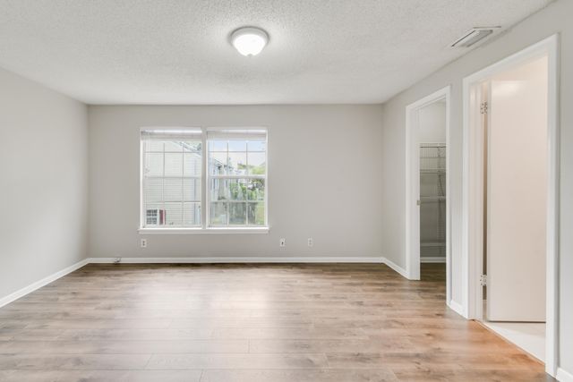 110 OLD ENGLISH Court, Jupiter, FL 33458