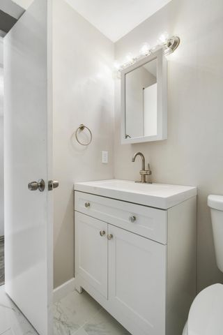 110 OLD ENGLISH Court, Jupiter, FL 33458