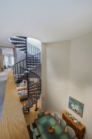 2729 N Hampden Court, Chicago, IL 60614