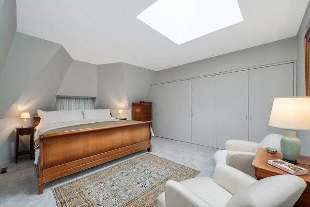 2729 N Hampden Court, Chicago, IL 60614