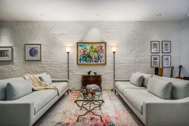 2729 N Hampden Court, Chicago, IL 60614