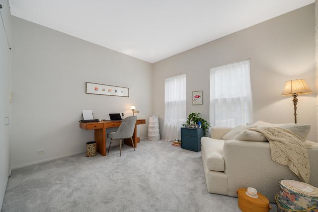 2729 N Hampden Court, Chicago, IL 60614