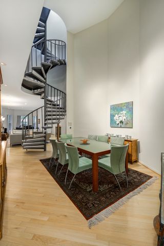 2729 N Hampden Court, Chicago, IL 60614